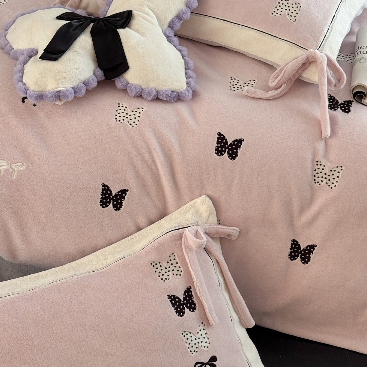 91家纺网 家纺一手货源 找家纺 （总）极简 2025新款牛奶绒刺绣款四件套-蝴蝶花园（标准尺寸会员减20）