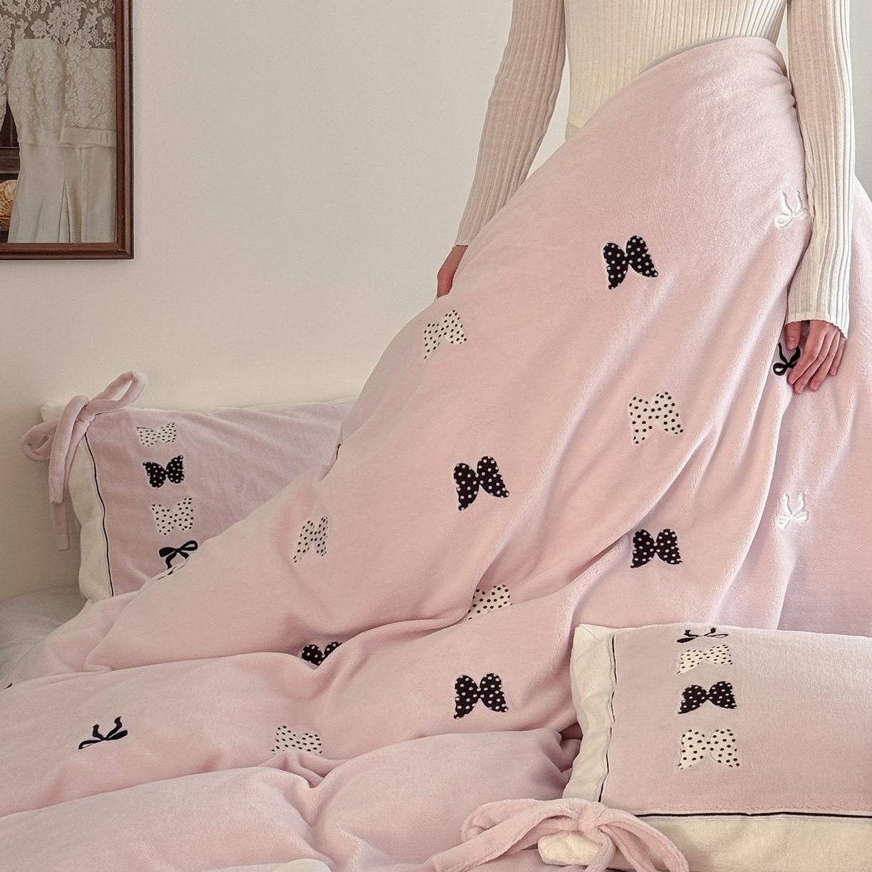 91家纺网 家纺一手货源 找家纺 （总）极简 2025新款牛奶绒刺绣款四件套-蝴蝶花园（标准尺寸会员减20）