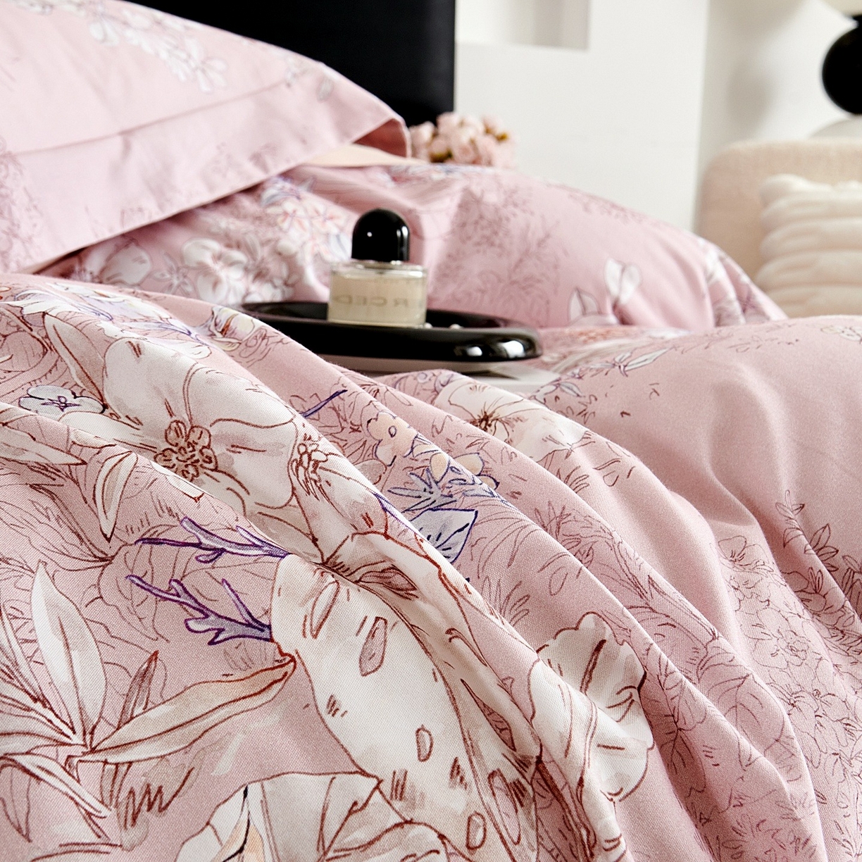 91家纺网 家纺一手货源 找家纺 芙绣家纺 2025新款全棉纯棉磨毛内合简单款四件套 秋辞-粉