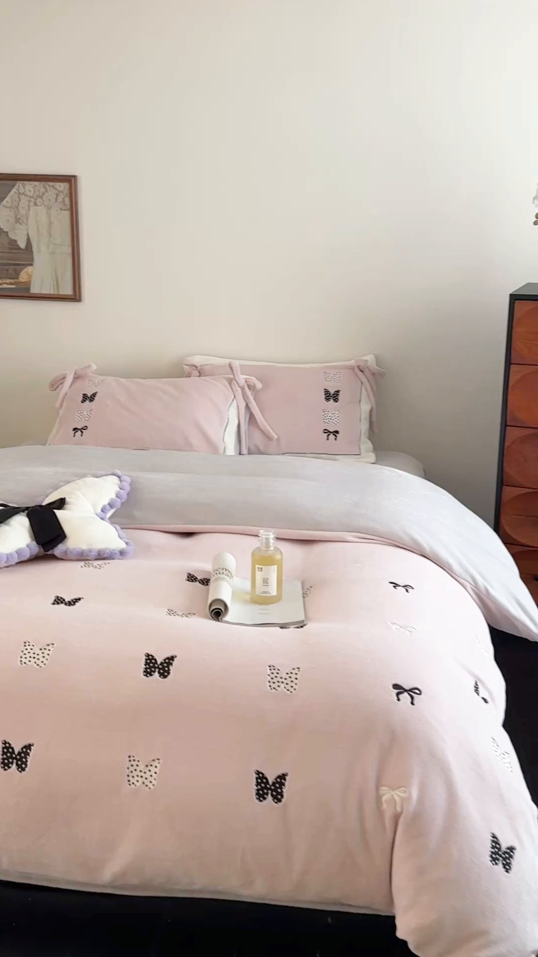 91家纺网 家纺一手货源 找家纺 （总）极简 2025新款牛奶绒刺绣款四件套-蝴蝶花园（标准尺寸会员减20）