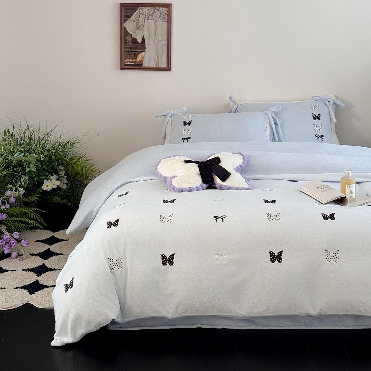 91家纺网 家纺一手货源 找家纺 极简 2025新款牛奶绒刺绣款四件套-蝴蝶花园（标准尺寸会员减20） 蝴蝶花园-蓝