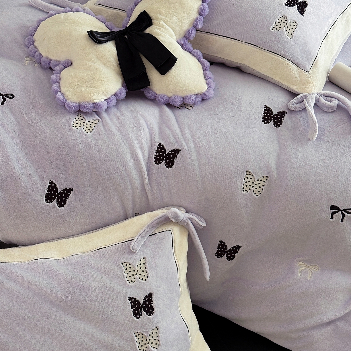 91家纺网 家纺一手货源 找家纺 极简 2025新款牛奶绒刺绣款四件套-蝴蝶花园（标准尺寸会员减20） 蝴蝶花园-紫