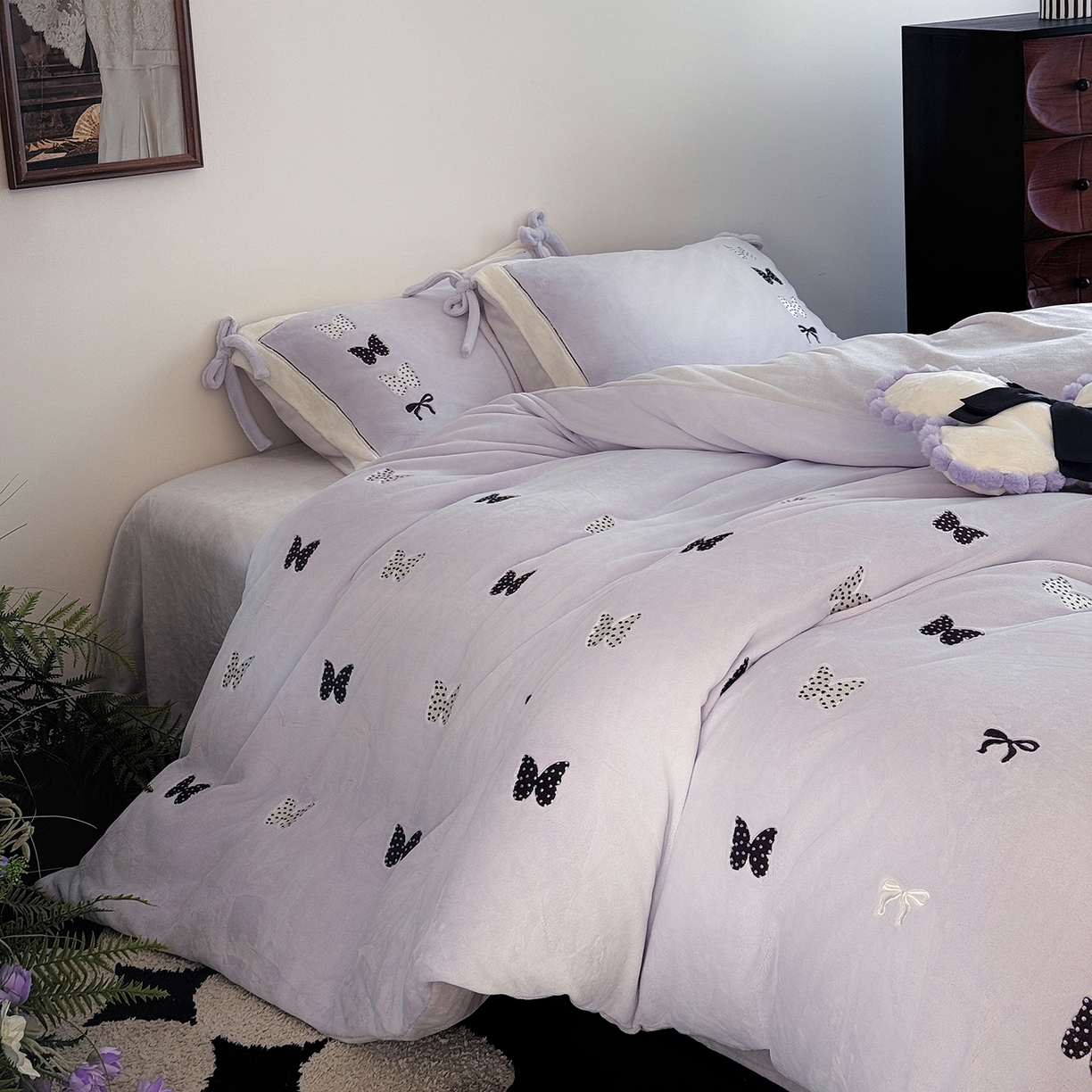 91家纺网 家纺一手货源 找家纺 极简 2025新款牛奶绒刺绣款四件套-蝴蝶花园（标准尺寸会员减20） 蝴蝶花园-紫