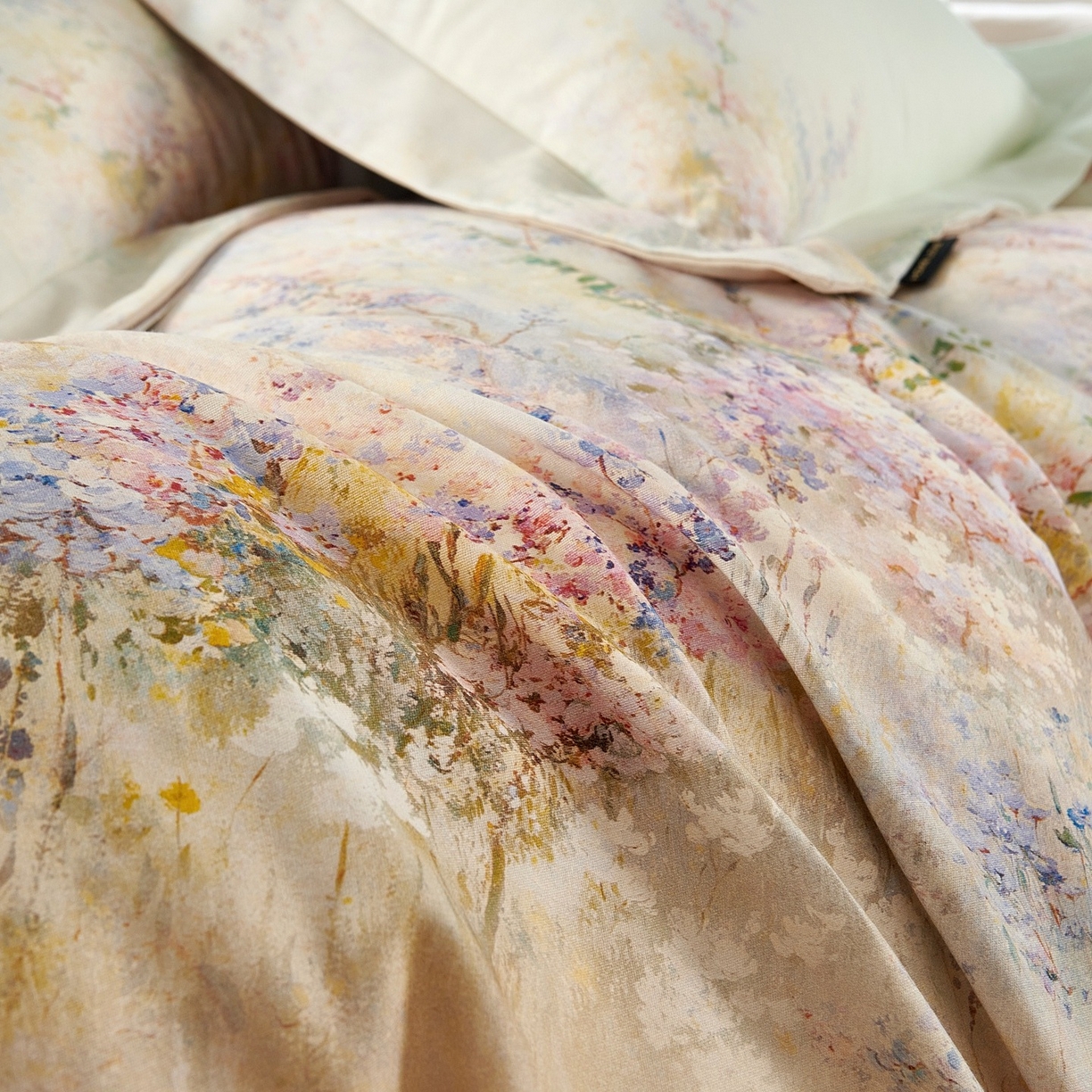 91家纺网 家纺一手货源 找家纺 芙绣家纺 2025新款纯棉全棉磨毛宽边压线复杂款四件套 淡彩-桔