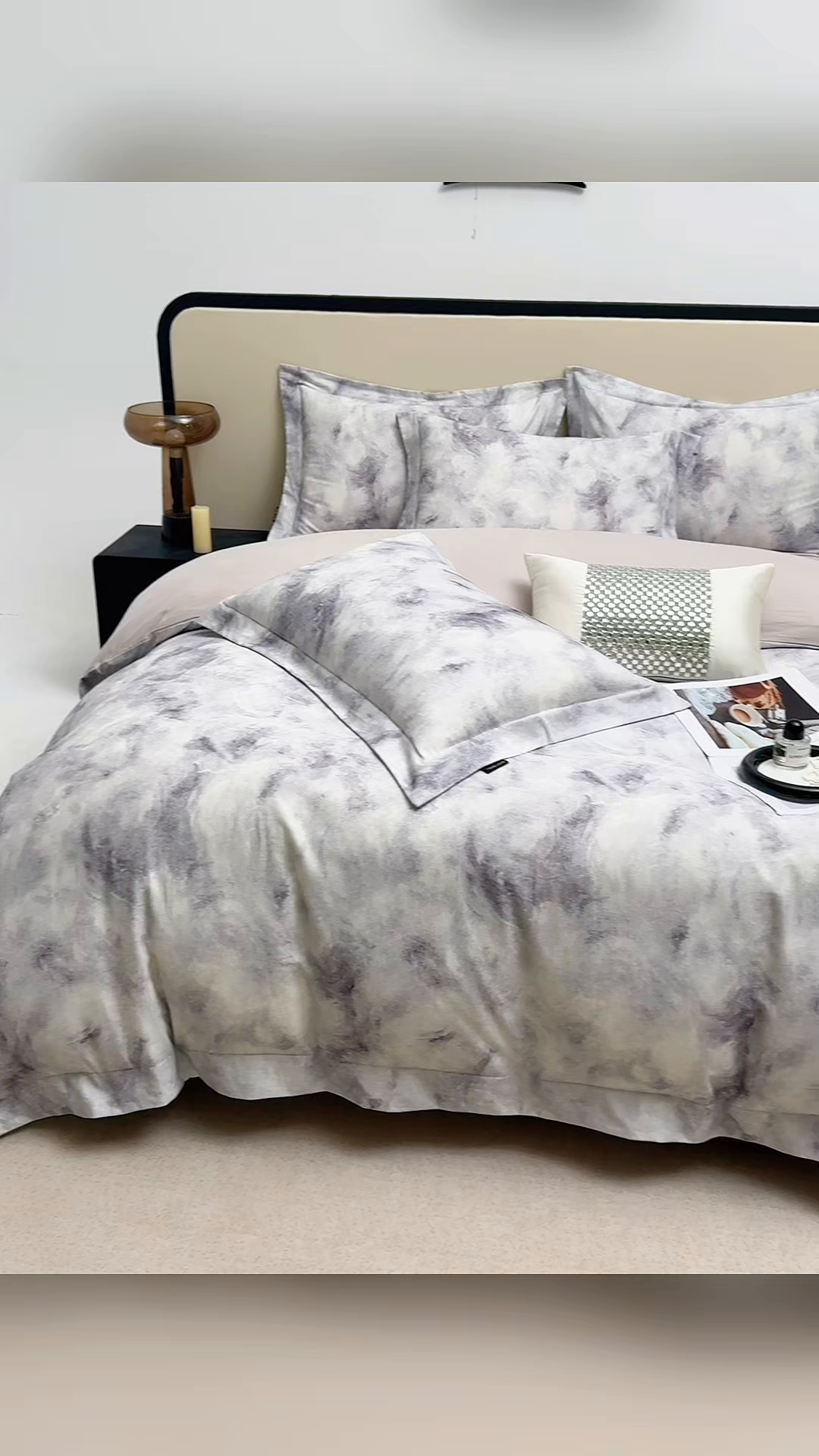 91家纺网 家纺一手货源 找家纺 芙绣家纺 2025新款纯棉全棉磨毛宽边压线复杂款四件套 古韵-灰