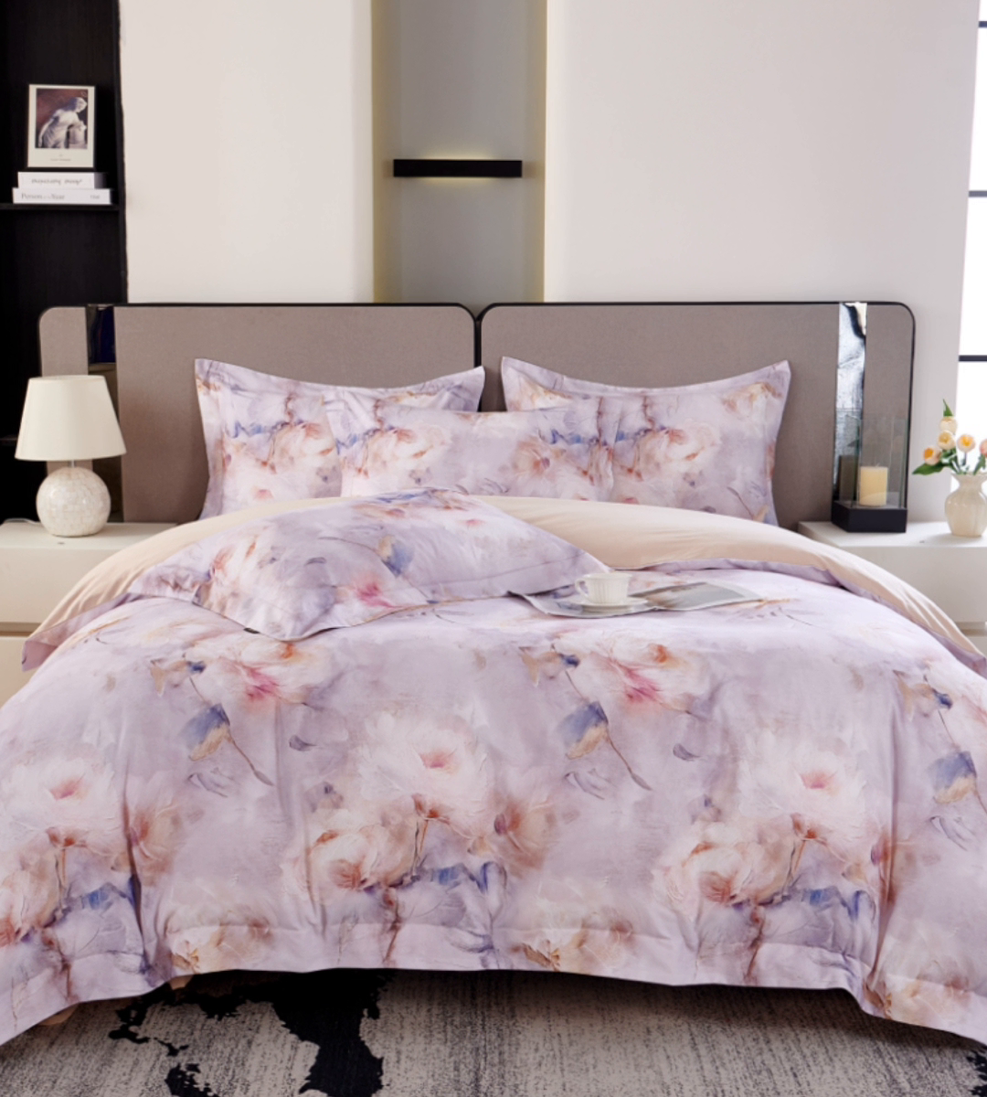 91家纺网 家纺一手货源 找家纺 芙绣家纺 2025新款纯棉全棉磨毛宽边压线复杂款四件套 梦影-紫