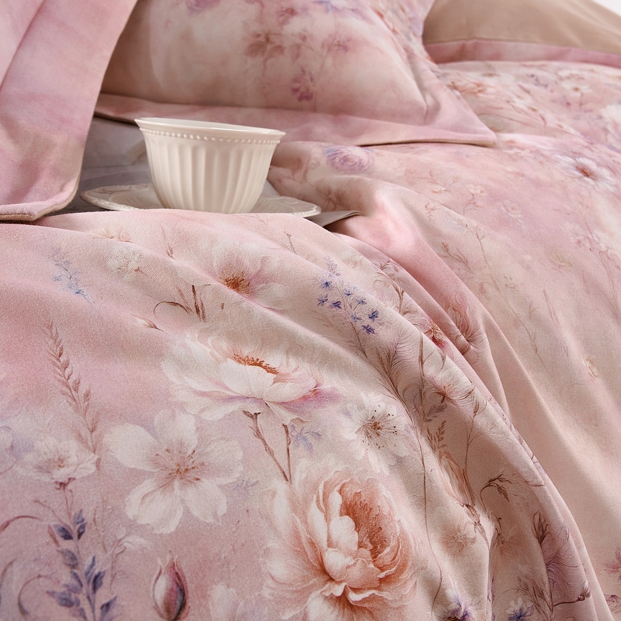 91家纺网 家纺一手货源 找家纺 芙绣家纺 2025新款纯棉全棉磨毛宽边压线复杂款四件套 星芒-粉