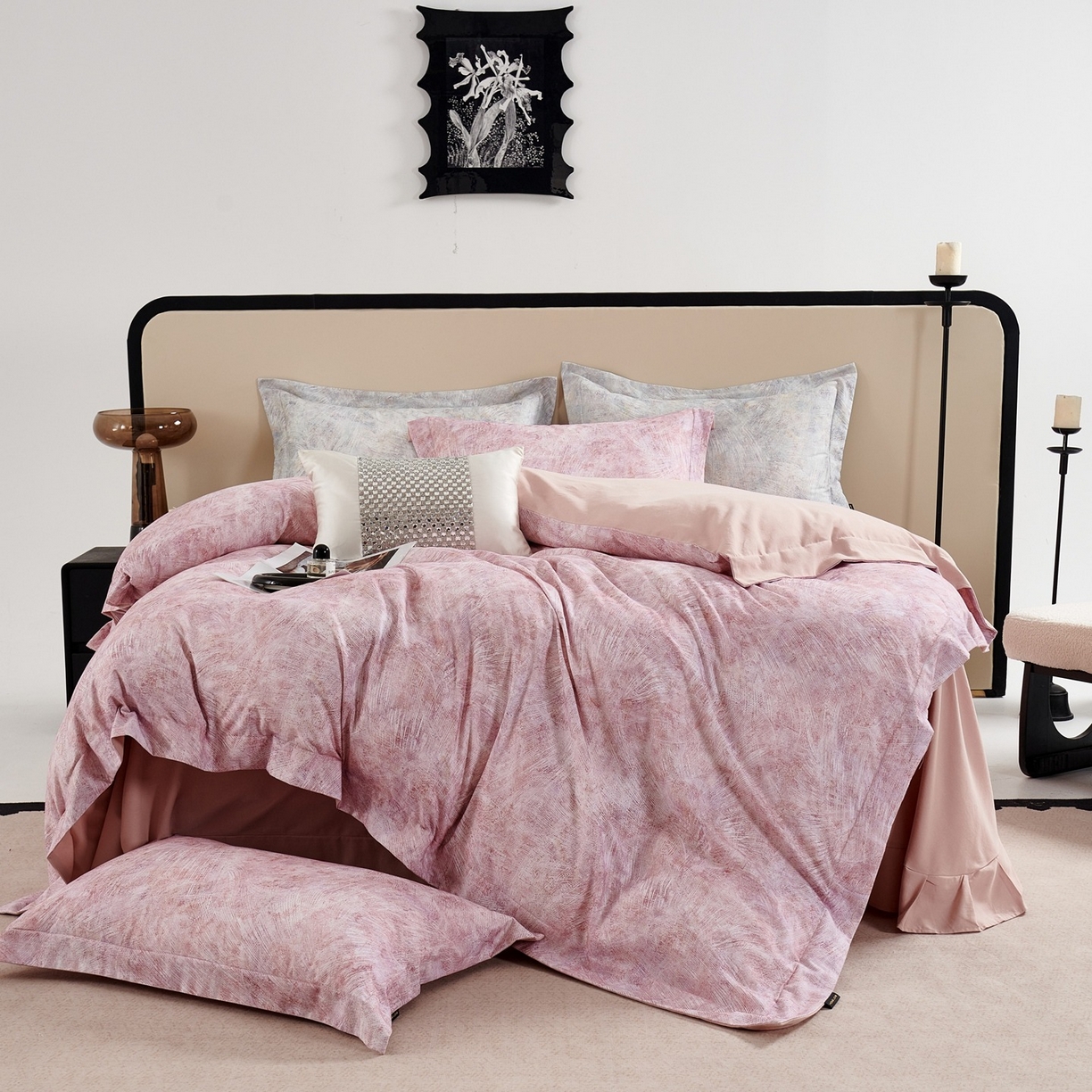 91家纺网 家纺一手货源 找家纺 芙绣家纺 2025新款纯棉全棉磨毛宽边压线复杂款四件套 映山言-粉