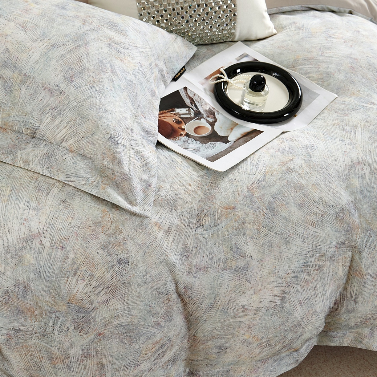 91家纺网 家纺一手货源 找家纺 芙绣家纺 2025新款纯棉全棉磨毛宽边压线复杂款四件套 映山言-绿