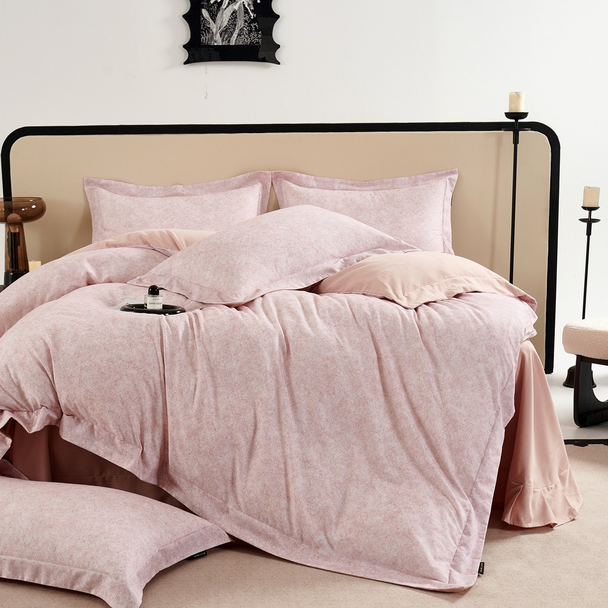 91家纺网 家纺一手货源 找家纺 芙绣家纺 2025新款纯棉全棉磨毛宽边压线复杂款四件套 挚爱-粉