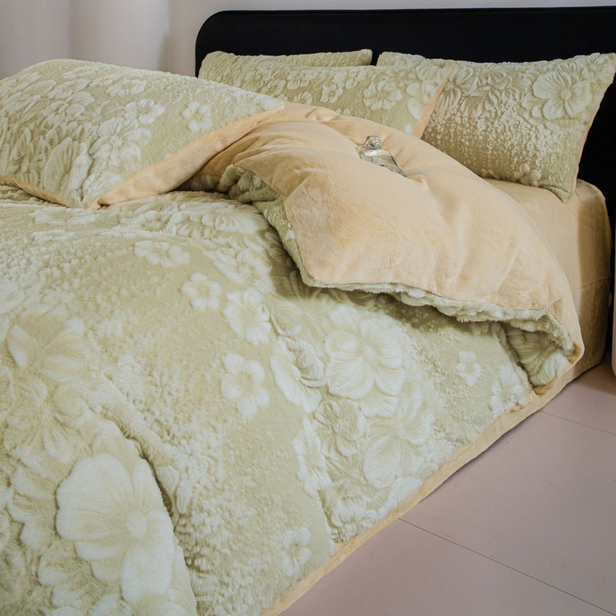 91家纺网 家纺一手货源 找家纺 （总）诺梵家纺 2025新款立体兔毛烂花四件套