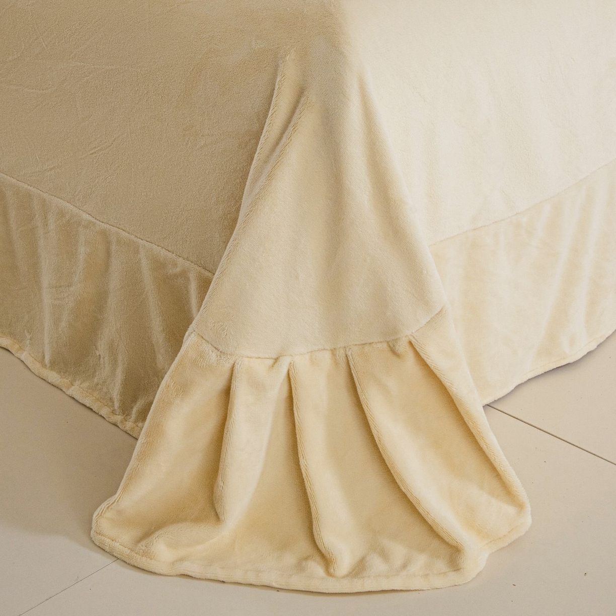 91家纺网 家纺一手货源 找家纺 （总）诺梵家纺 2025新款立体兔毛烂花四件套