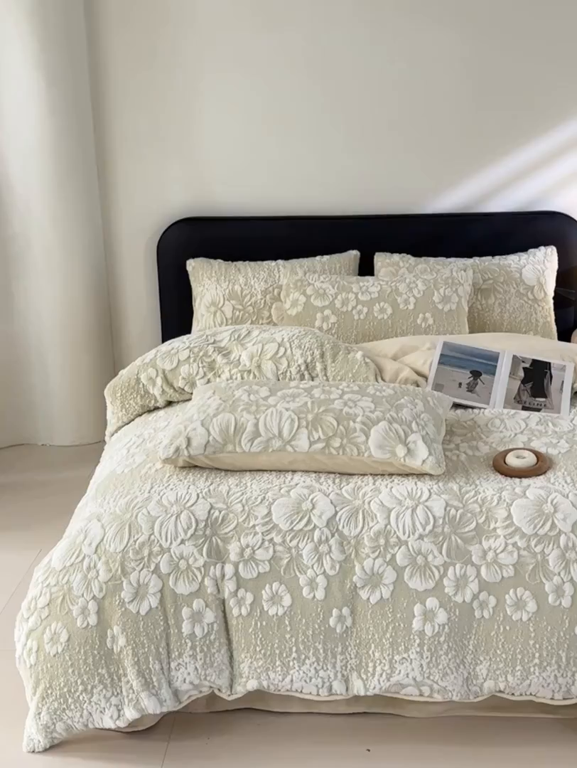 91家纺网 家纺一手货源 找家纺 （总）诺梵家纺 2025新款立体兔毛烂花四件套