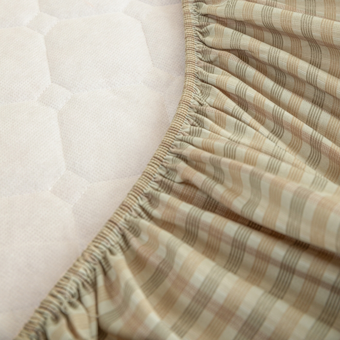 91家纺网 家纺一手货源 找家纺 卡诗兰 2025新款磨毛夹棉床笠 格小黄