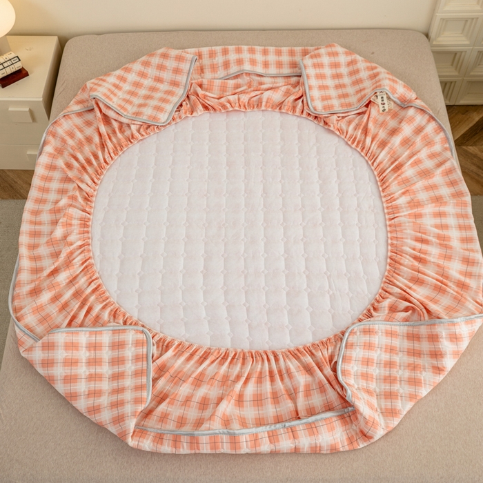 91家纺网 家纺一手货源 找家纺 卡诗兰 2025新款磨毛夹棉床笠 格中粉