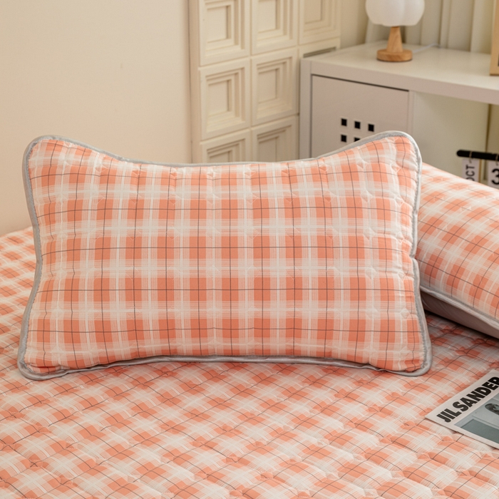 91家纺网 家纺一手货源 找家纺 卡诗兰 2025新款磨毛夹棉床笠 格中粉