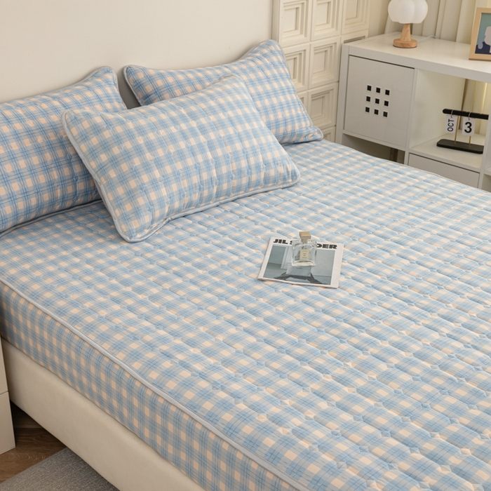 91家纺网 家纺一手货源 找家纺 卡诗兰 2025新款磨毛夹棉床笠 格中蓝