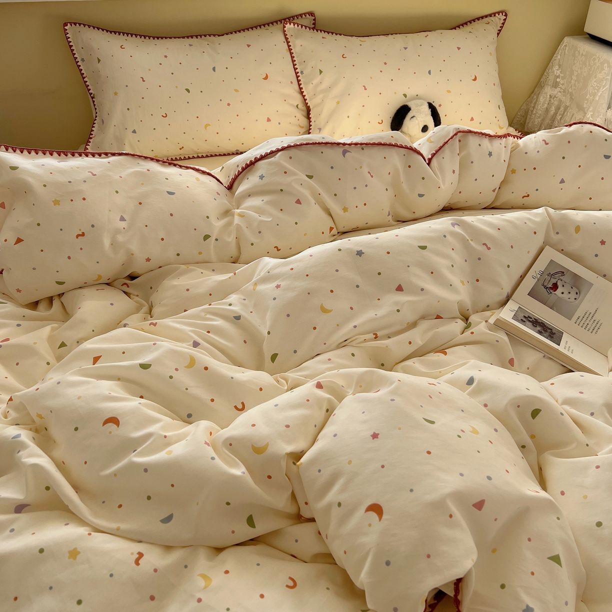 91家纺网 家纺一手货源 找家纺 瑞莱 2026新款全棉印花贝壳边四件套 快乐魔法