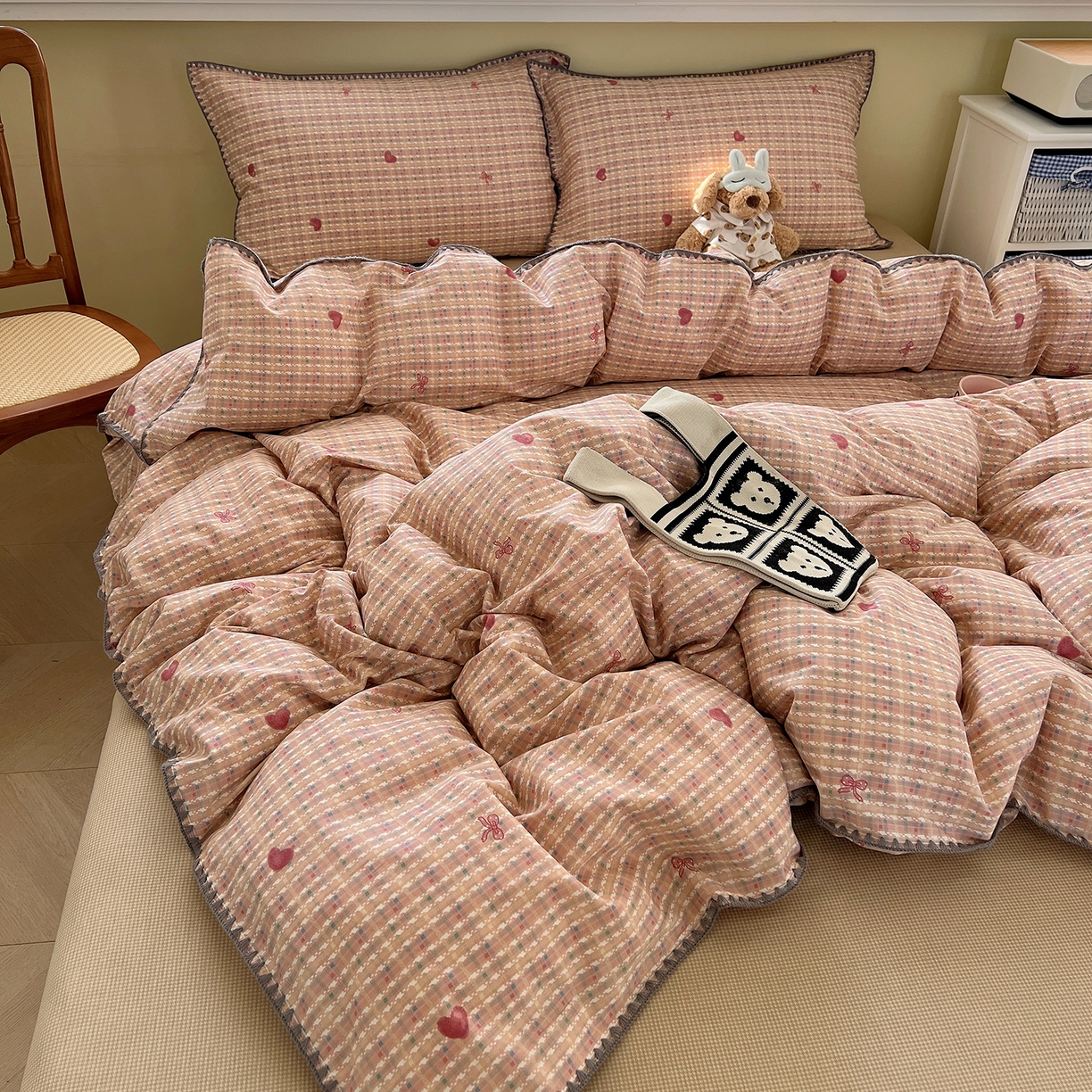 91家纺网 家纺一手货源 找家纺 瑞莱 2026新款全棉印花贝壳边四件套 爱心结