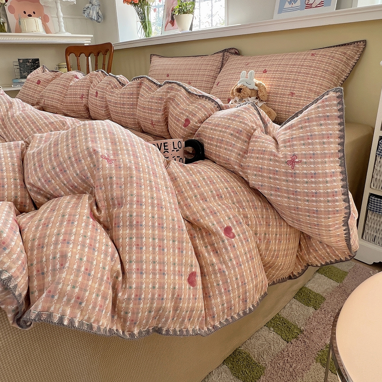 91家纺网 家纺一手货源 找家纺 瑞莱 2026新款全棉印花贝壳边四件套 爱心结