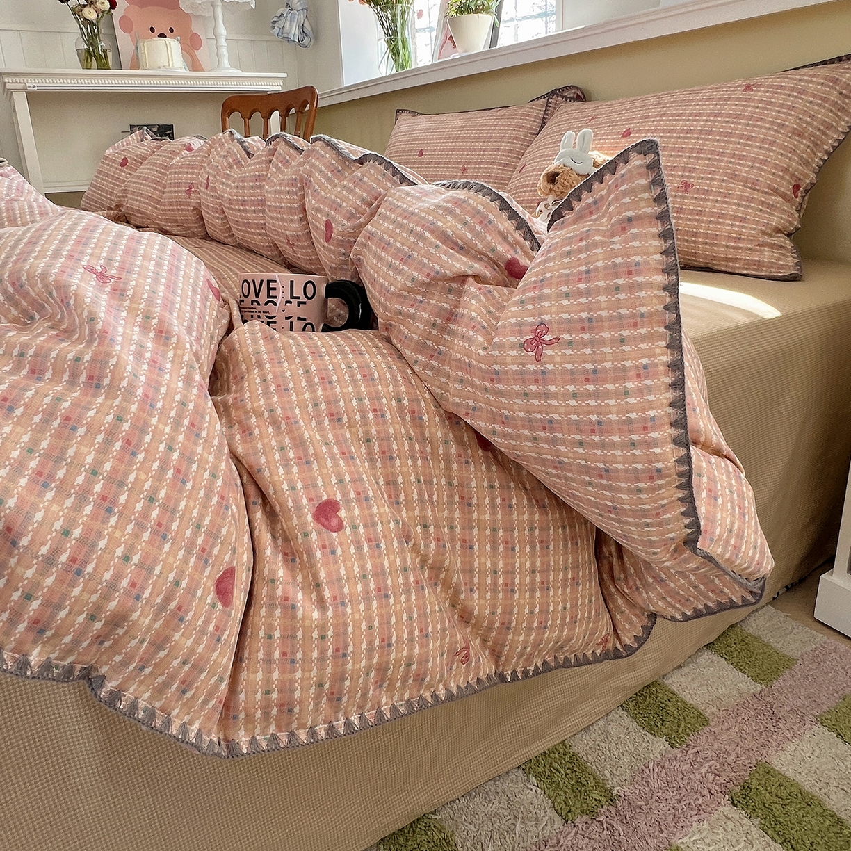 91家纺网 家纺一手货源 找家纺 瑞莱 2026新款全棉印花贝壳边四件套 爱心结