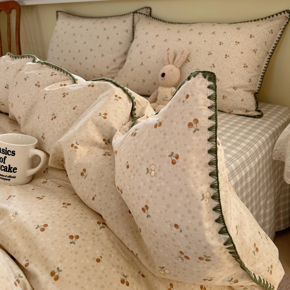 91家纺网 家纺一手货源 找家纺 瑞莱 2026新款全棉印花贝壳边四件套 刺绣潮声