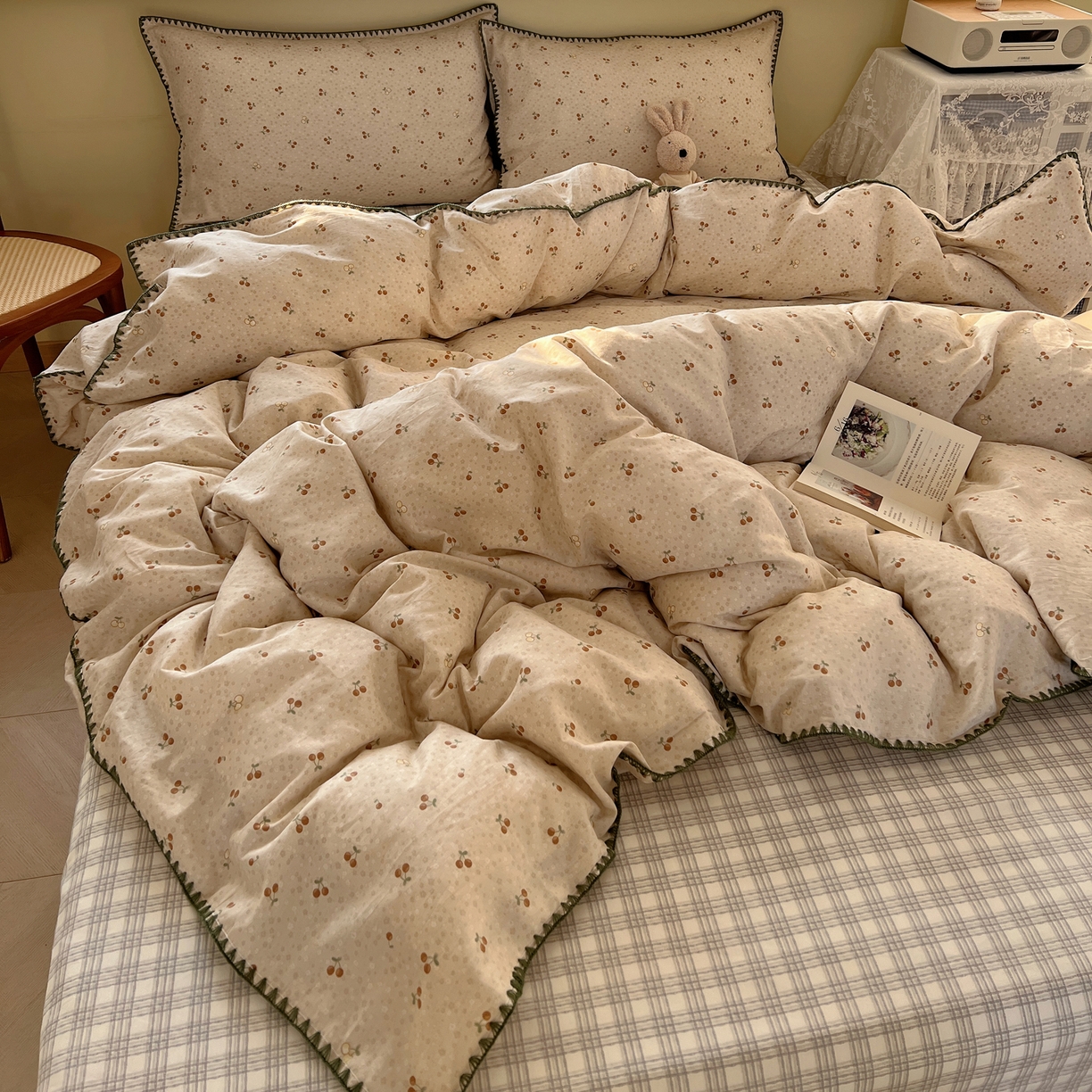 91家纺网 家纺一手货源 找家纺 瑞莱 2026新款全棉印花贝壳边四件套 刺绣潮声