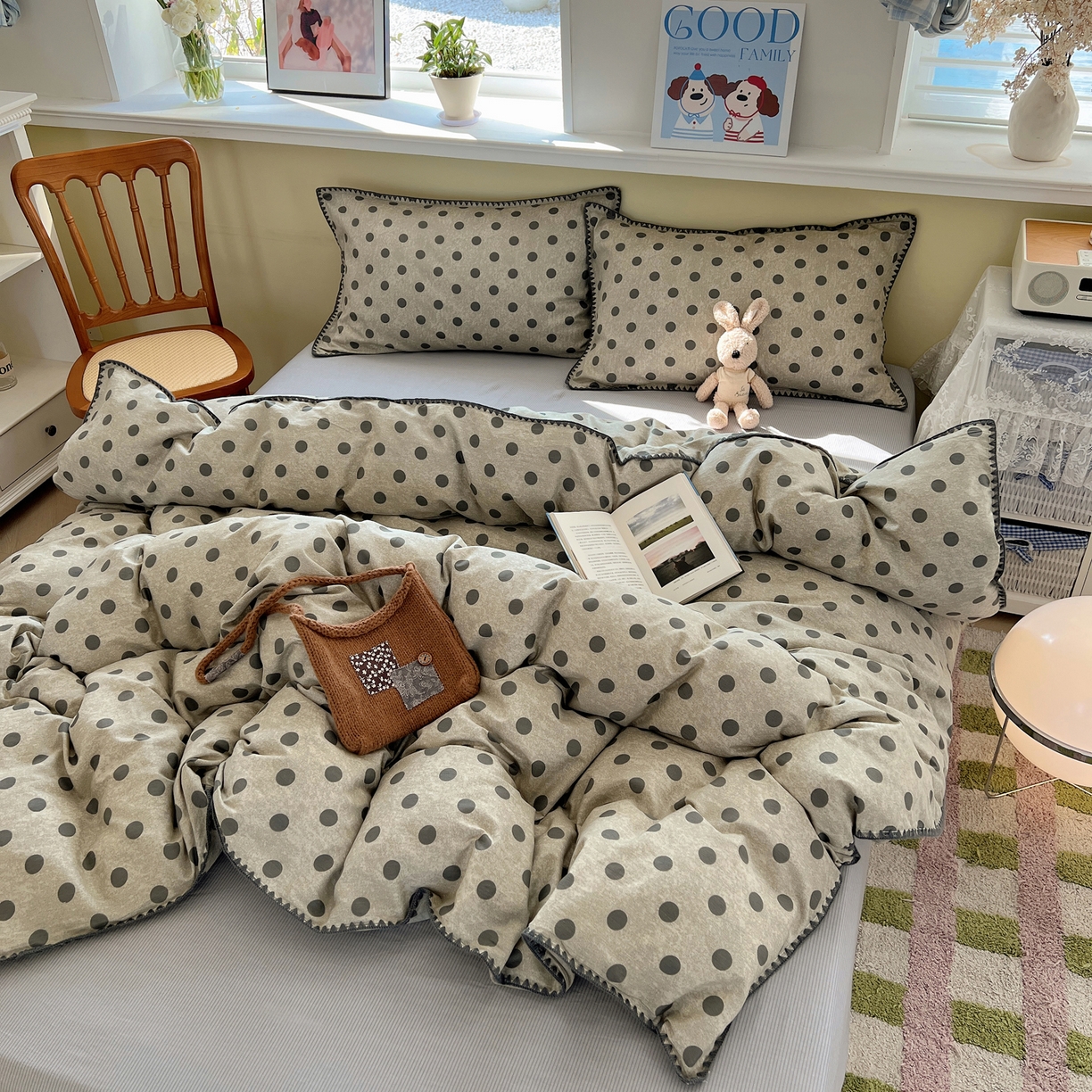 91家纺网 家纺一手货源 找家纺 瑞莱 2026新款全棉印花贝壳边四件套 灰调波点