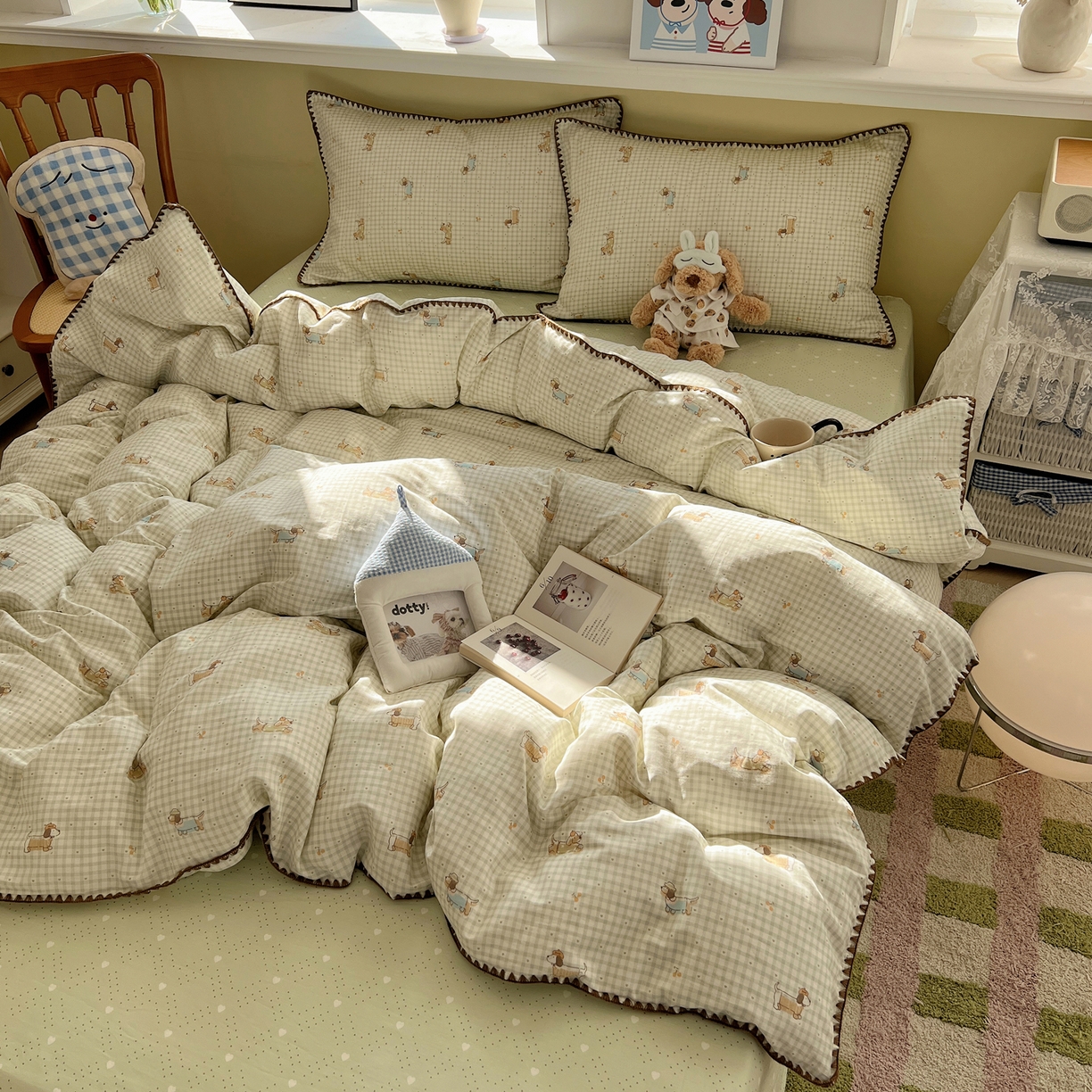 91家纺网 家纺一手货源 找家纺 瑞莱 2026新款全棉印花贝壳边四件套 活泼小狗