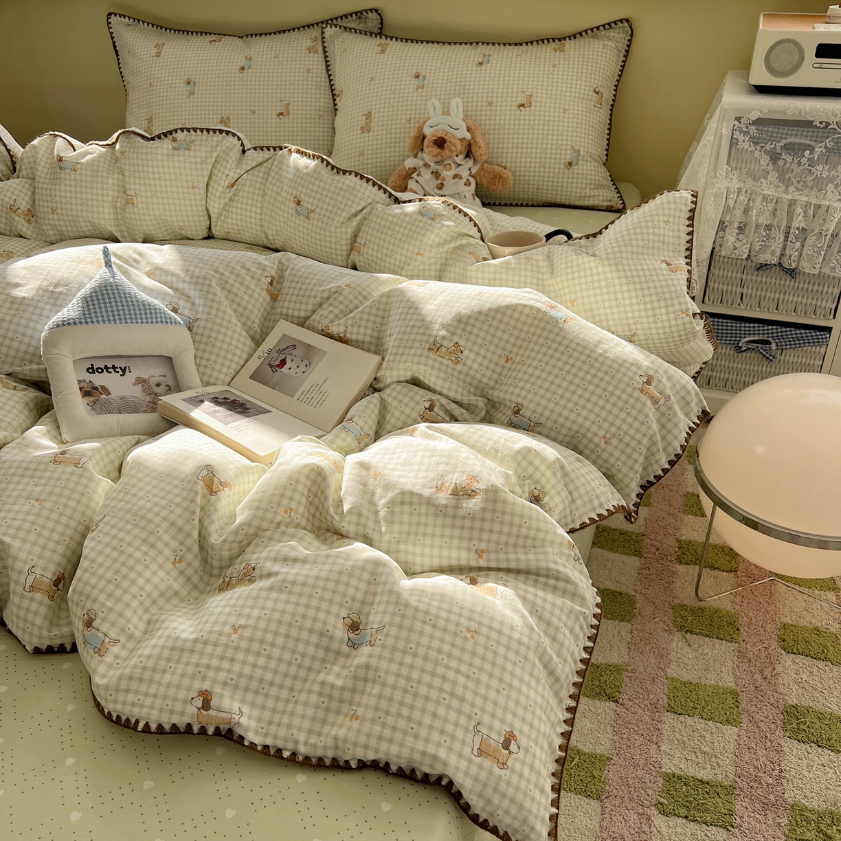 91家纺网 家纺一手货源 找家纺 瑞莱 2026新款全棉印花贝壳边四件套 活泼小狗