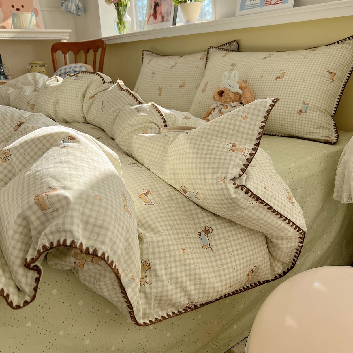 91家纺网 家纺一手货源 找家纺 瑞莱 2026新款全棉印花贝壳边四件套 活泼小狗