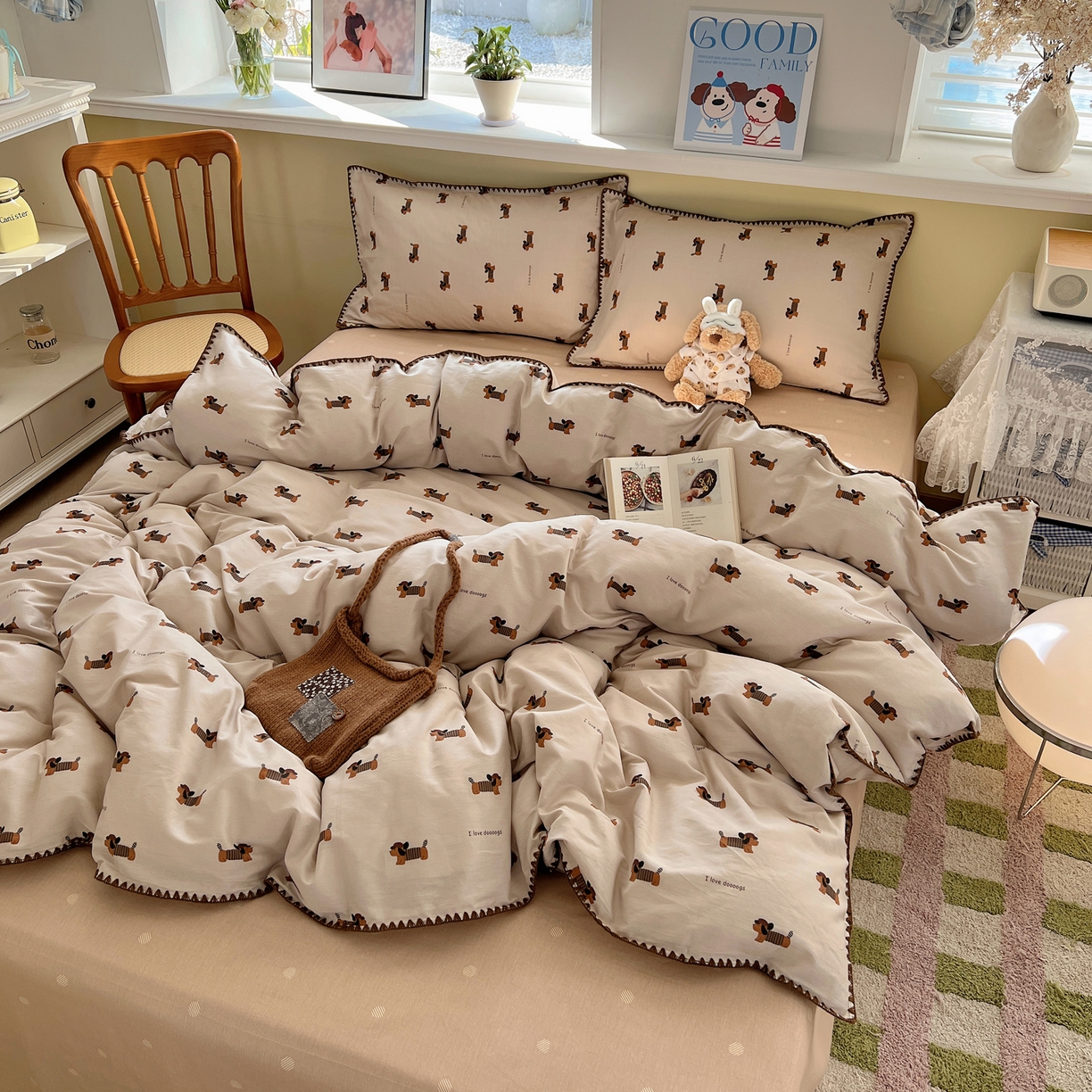 91家纺网 家纺一手货源 找家纺 瑞莱 2026新款全棉印花贝壳边四件套 柯基漫游记