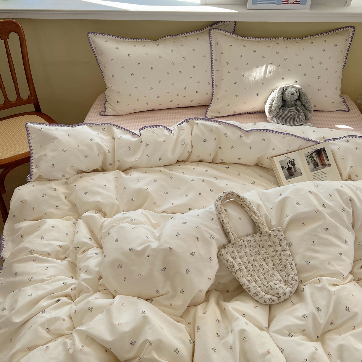 91家纺网 家纺一手货源 找家纺 瑞莱 2026新款全棉印花贝壳边四件套 维也纳樱桃