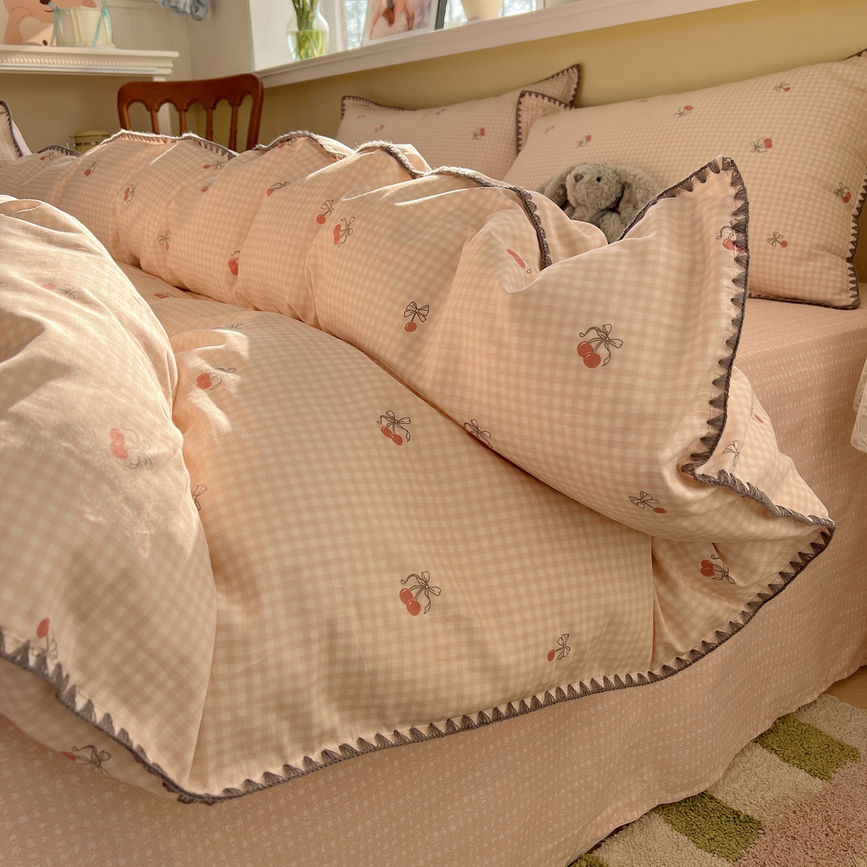 91家纺网 家纺一手货源 找家纺 瑞莱 2026新款全棉印花贝壳边四件套 樱桃快递