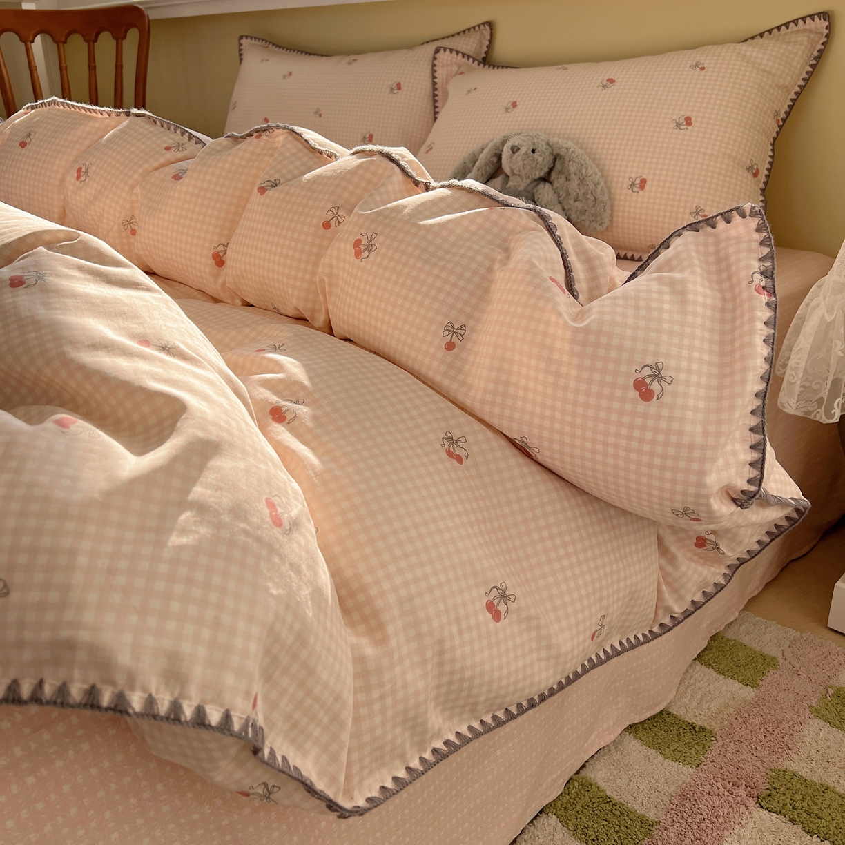 91家纺网 家纺一手货源 找家纺 瑞莱 2026新款全棉印花贝壳边四件套 樱桃快递