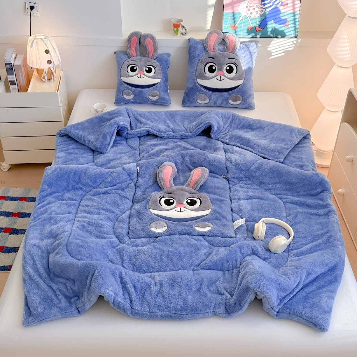 91家纺网 家纺一手货源 找家纺 （总）古本家居 2025新款长绒迪迪兔抱枕被