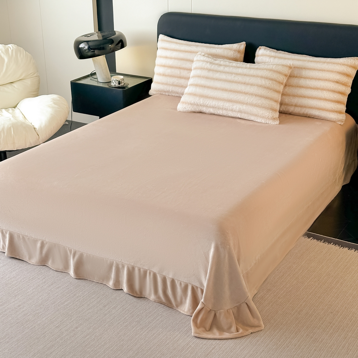 91家纺网 家纺一手货源 找家纺 乐窝家纺仓储 2025新款复古美拉德兔毛绒仿皮草绒牛奶绒四件套不掉色量大价优 奶油白