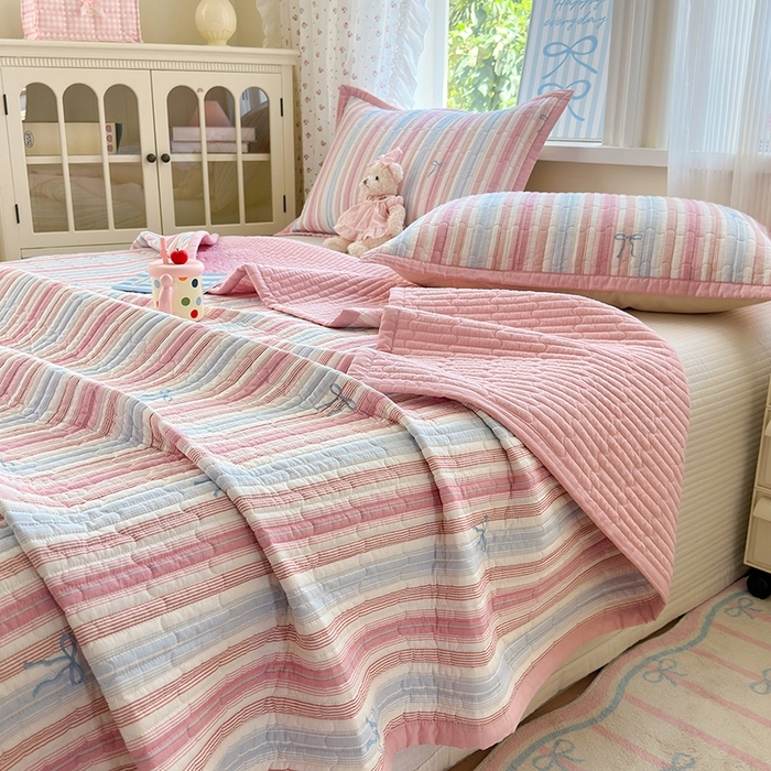 91家纺网 家纺一手货源 找家纺 （总）美优兰 2025新款双面全棉水洗床盖,尤美,彼得堡,悦薇,格桑花,熊猫日记,花屿,郁金香,白熊,方格草莓,花蔓,漫野,藤蔓,星空,格菲,花团锦簇,黄油小熊,简森,小飞象,心动一刻,玉蝶,格利亚,黄色小格,蓝汐,蘑菇格,塞纳花园,塔班熊,跳舞女孩,听海