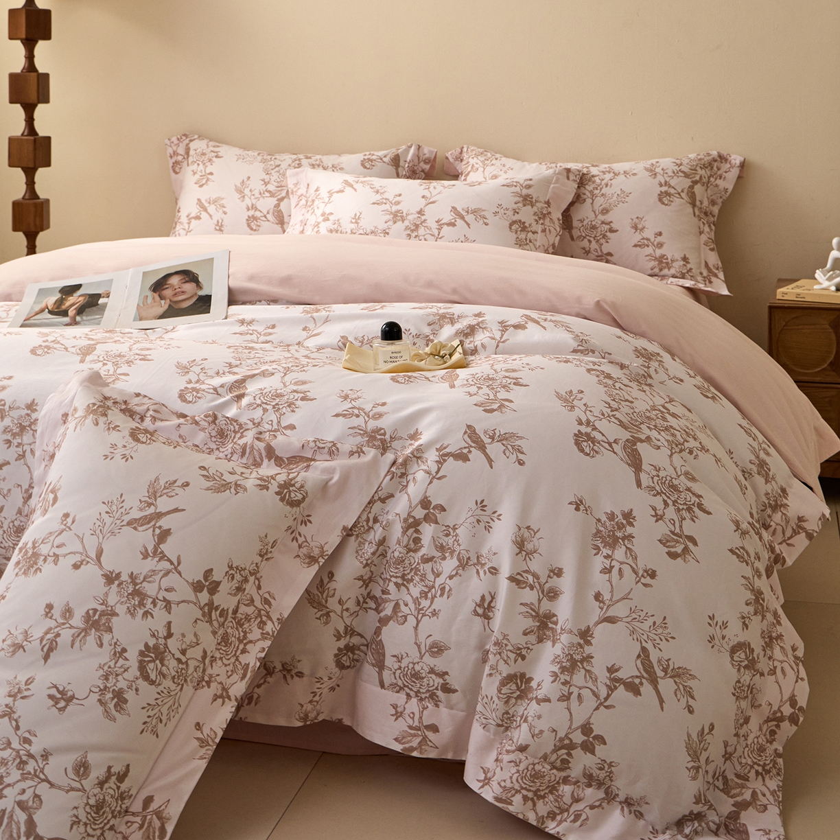 91家纺网 家纺一手货源 找家纺 （总）置顶家纺 2025新款全棉纯棉数码印花140克加厚磨毛四件套-叶语·朦胧