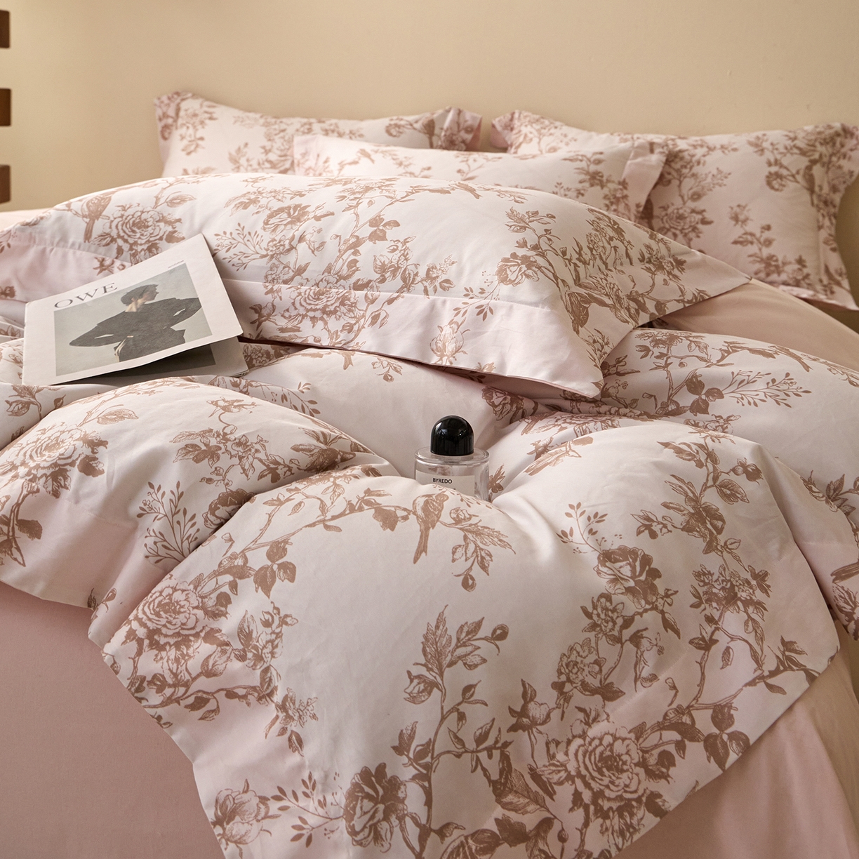 91家纺网 家纺一手货源 找家纺 （总）置顶家纺 2025新款全棉纯棉数码印花140克加厚磨毛四件套-叶语·朦胧