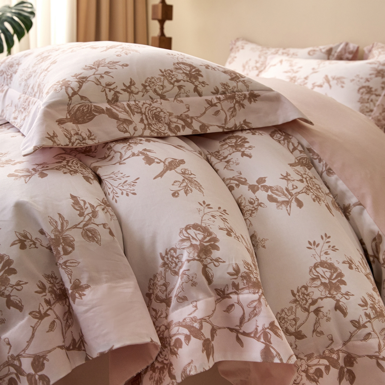 91家纺网 家纺一手货源 找家纺 （总）置顶家纺 2025新款全棉纯棉数码印花140克加厚磨毛四件套-叶语·朦胧