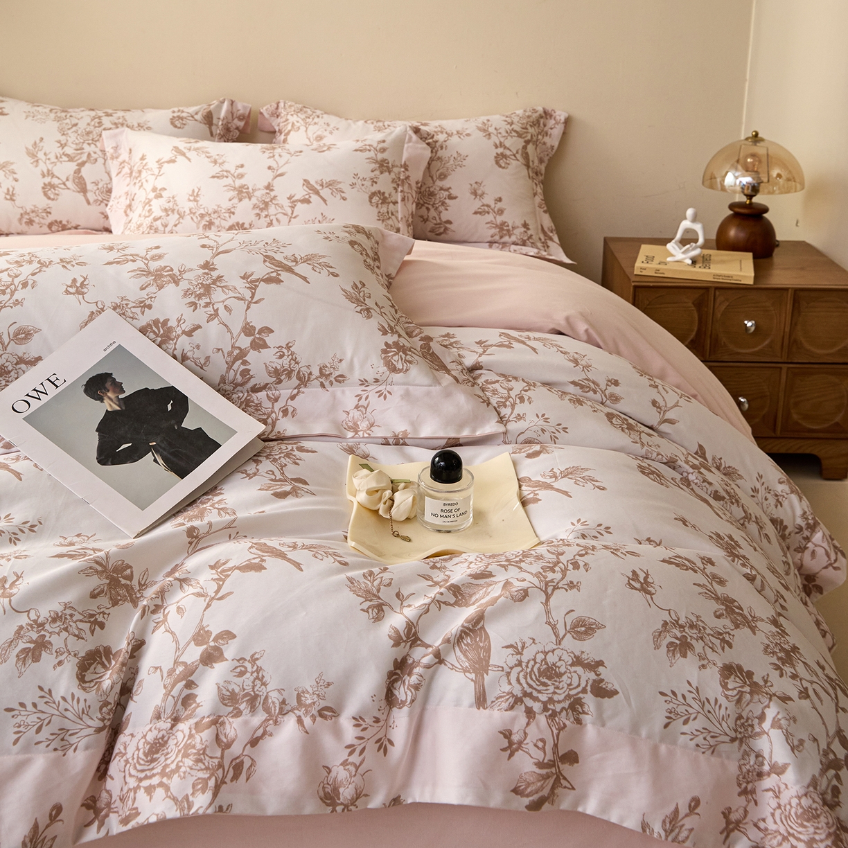 91家纺网 家纺一手货源 找家纺 （总）置顶家纺 2025新款全棉纯棉数码印花140克加厚磨毛四件套-叶语·朦胧