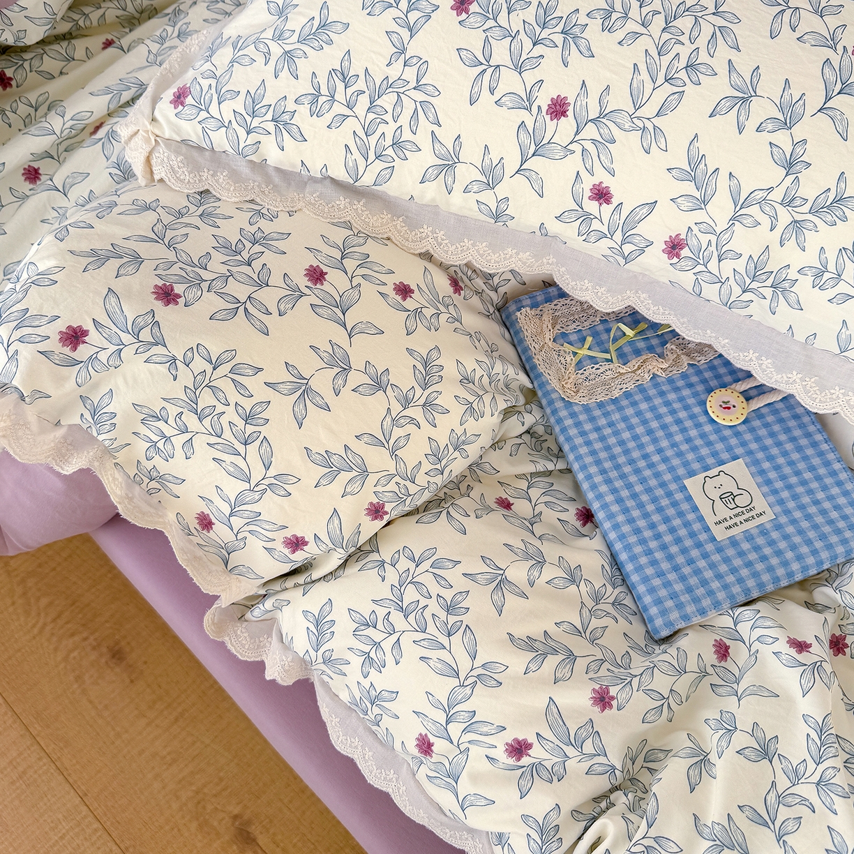 91家纺网 家纺一手货源 找家纺 竹合 2026新款田园韩版花边款小碎花古法水洗仿棉A类云感棉四件套 半糖悠然