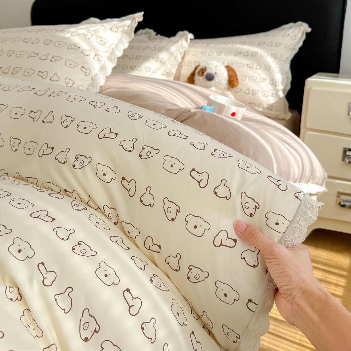 91家纺网 家纺一手货源 找家纺 竹合 2026新款田园韩版花边款小碎花古法水洗仿棉A类云感棉四件套 萌宠