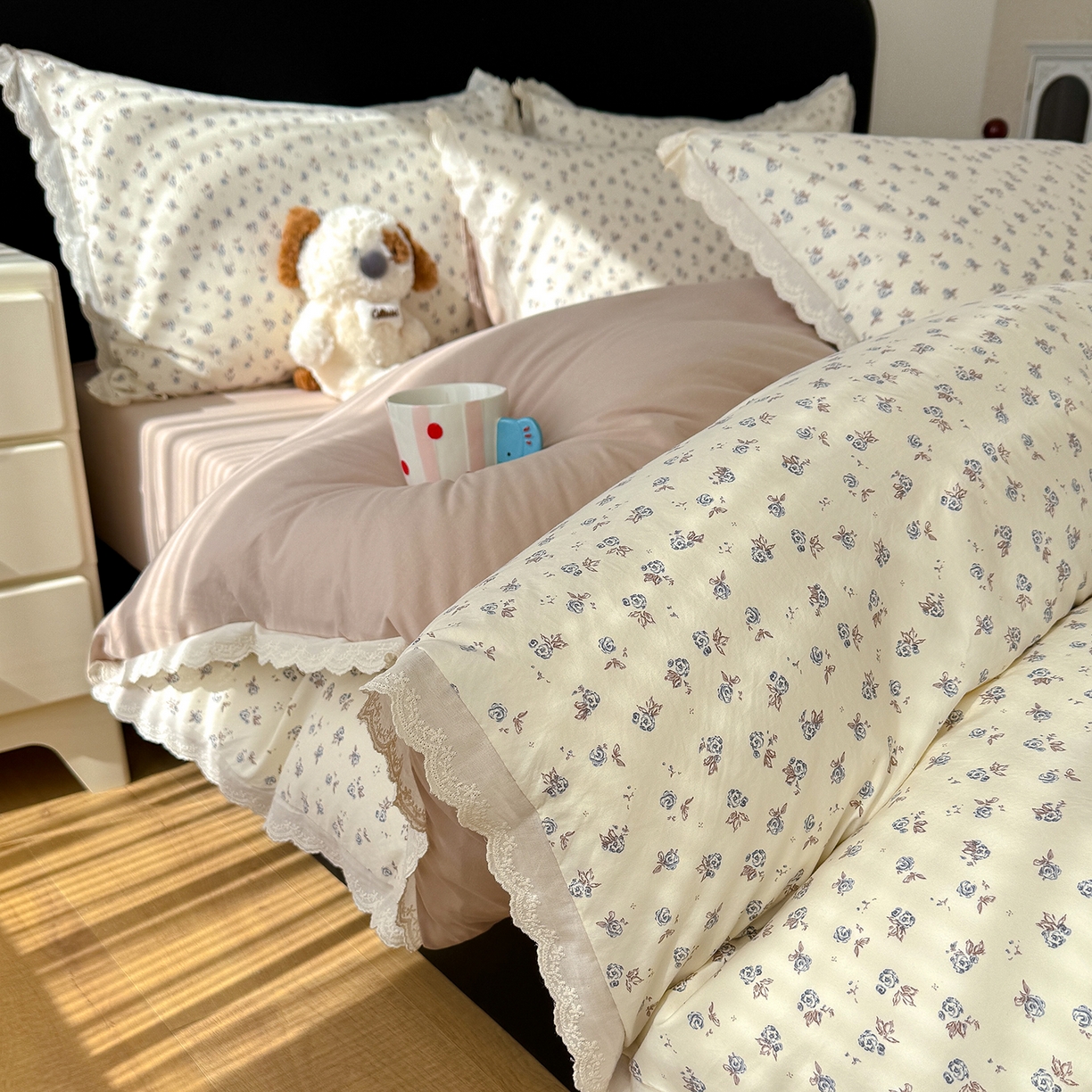 91家纺网 家纺一手货源 找家纺 竹合 2026新款田园韩版花边款小碎花古法水洗仿棉A类云感棉四件套 暗香