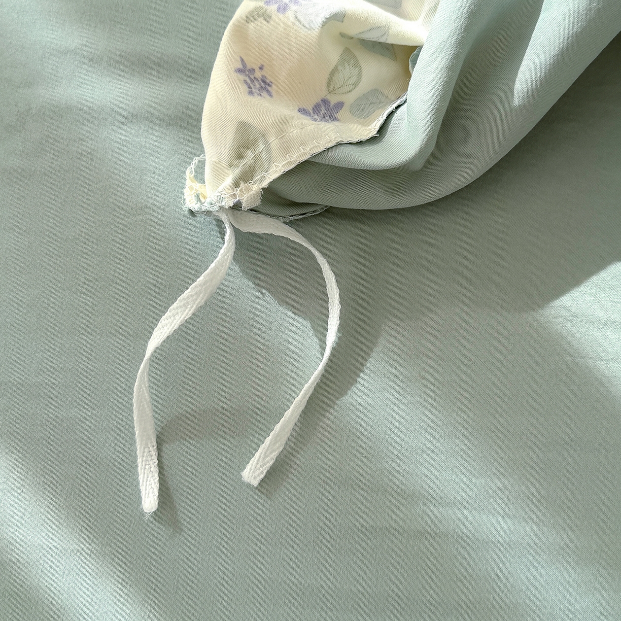 91家纺网 家纺一手货源 找家纺 竹合 2026新款田园韩版花边款小碎花古法水洗仿棉A类云感棉四件套 绿野仙踪