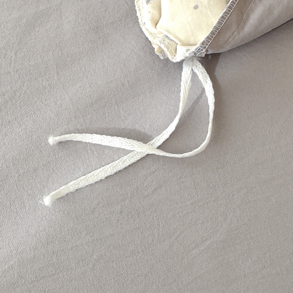 91家纺网 家纺一手货源 找家纺 竹合 2026新款田园韩版花边款小碎花古法水洗仿棉A类云感棉四件套 暖暖