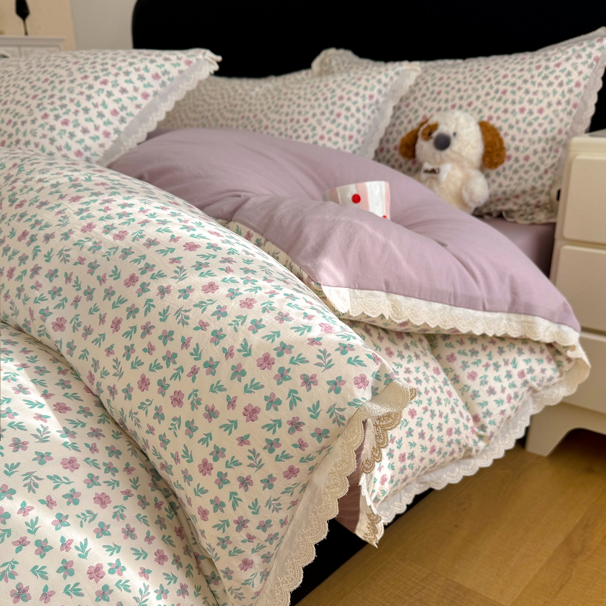 91家纺网 家纺一手货源 找家纺 竹合 2026新款田园韩版花边款小碎花古法水洗仿棉A类云感棉四件套 花田故事