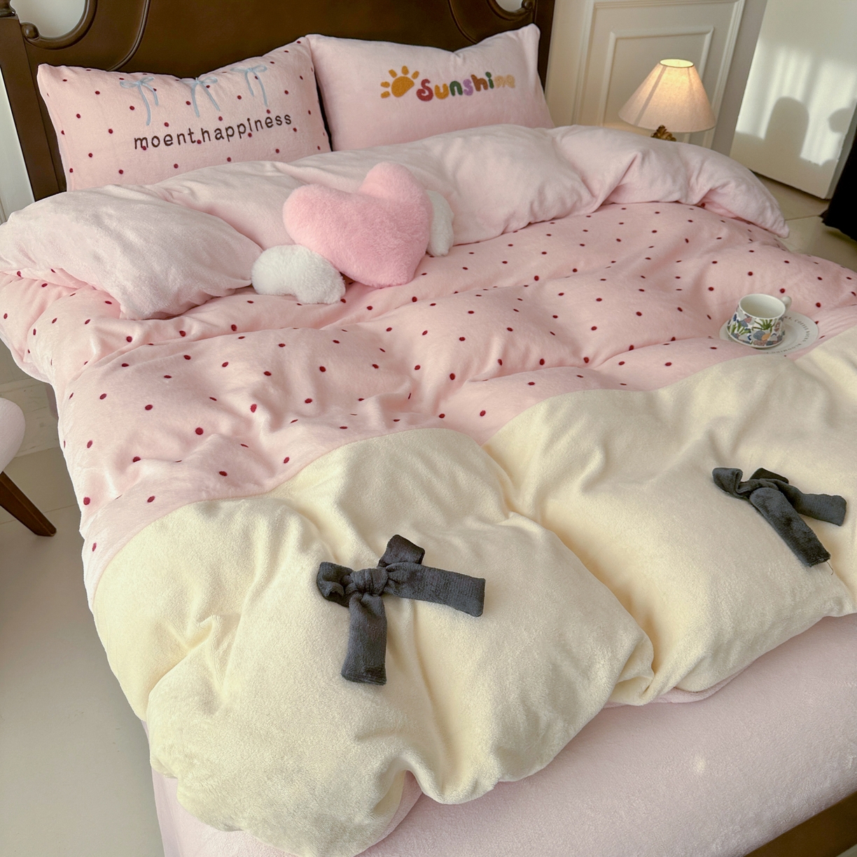 91家纺网 家纺一手货源 找家纺 （总）子钦家纺 2025秋冬新款加厚牛奶绒复古公主风毛巾绣床单床笠四件套