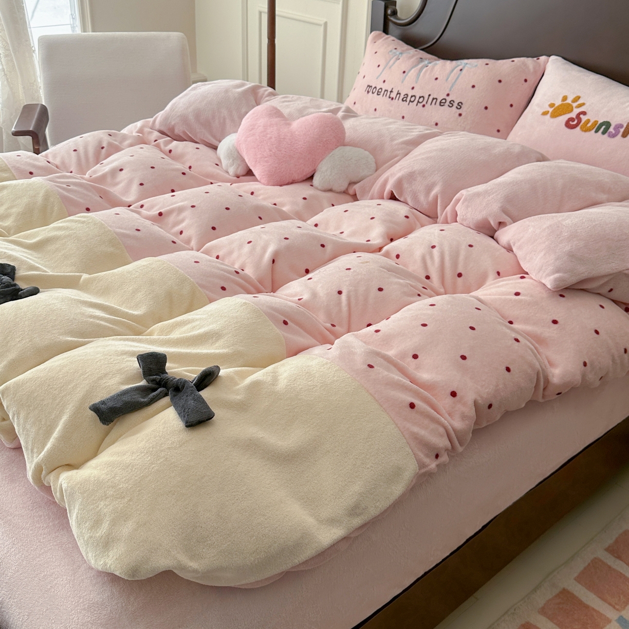 91家纺网 家纺一手货源 找家纺 （总）子钦家纺 2025秋冬新款加厚牛奶绒复古公主风毛巾绣床单床笠四件套